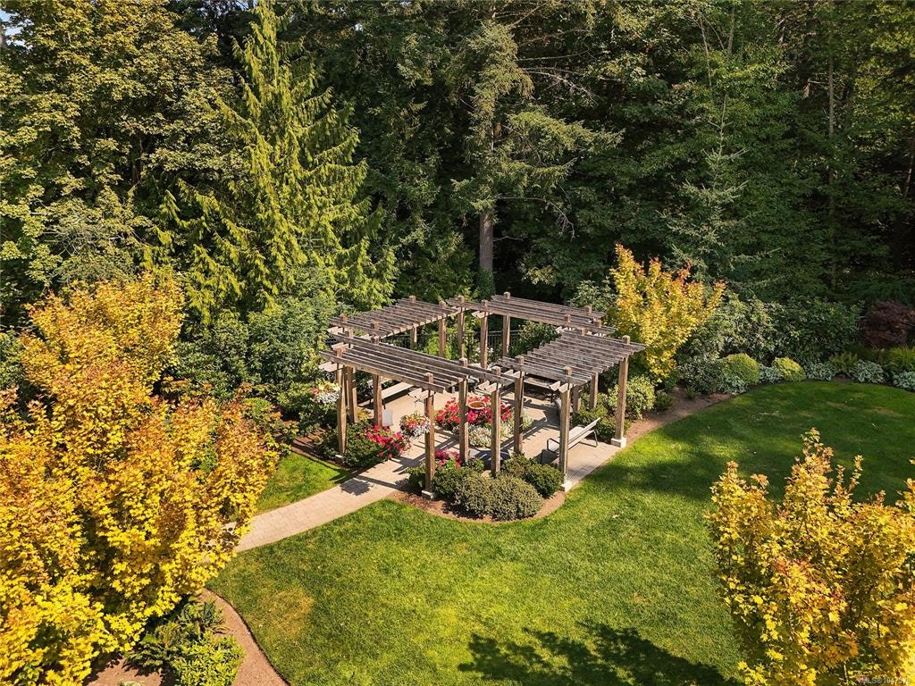 202-5388 Hill Rise Terrace, Saanich, BC, V8Y 3K2 - 52