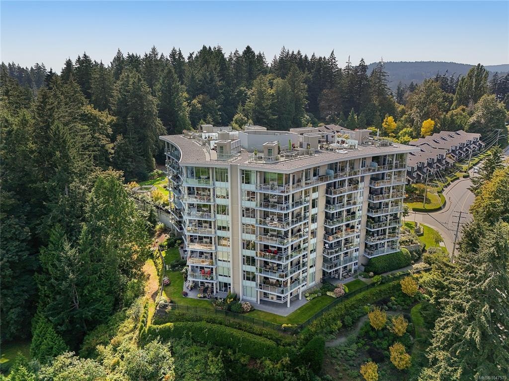 202-5388 Hill Rise Terrace, Saanich, BC, V8Y 3K2 - 60