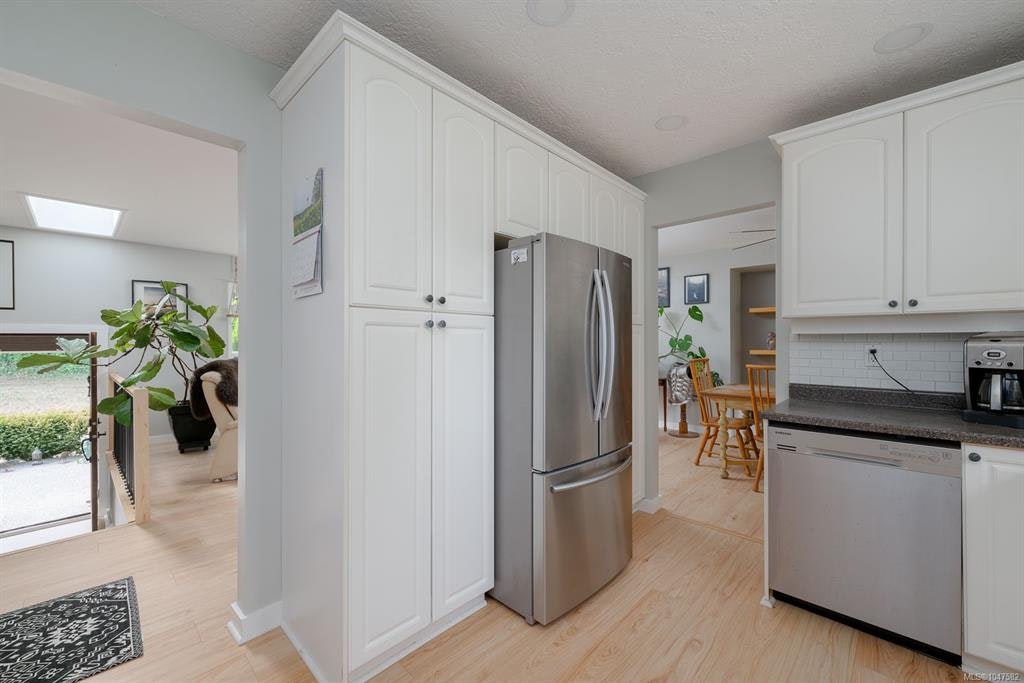 7946 Southwind Drive - 5