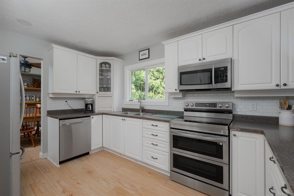 7946 Southwind Drive - 4
