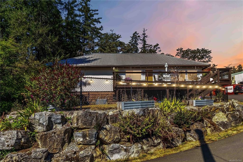 284 Prospect Lake Road, Saanich, BC, V9E 1J7