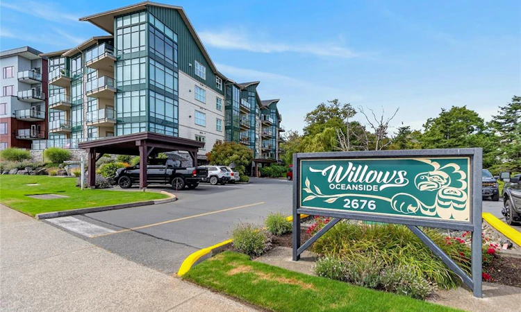 404-2676 S Island Highway