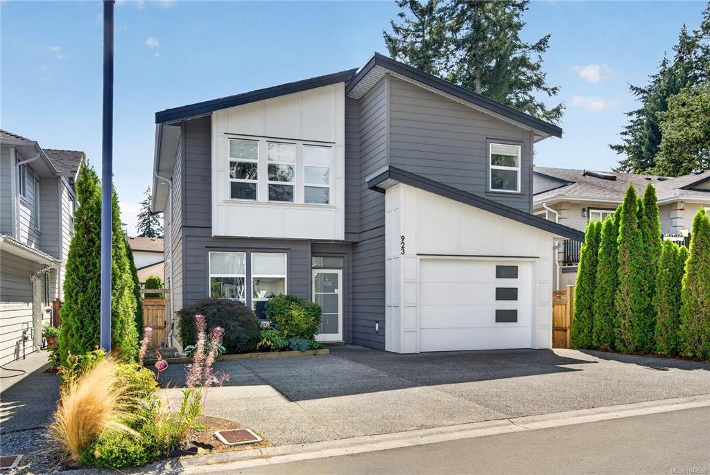 923 Randall Place, Langford, BC, V9B 5W1