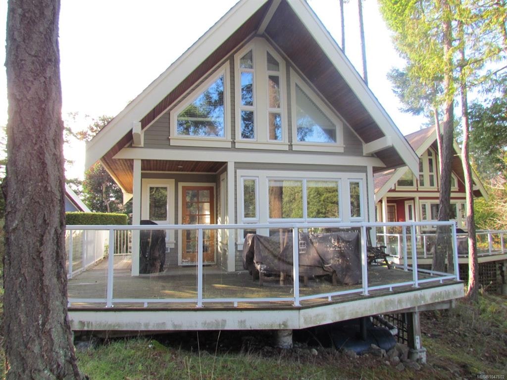 16C-2315 Mackinnon Road, Pender Island, BC, V0N 2M1