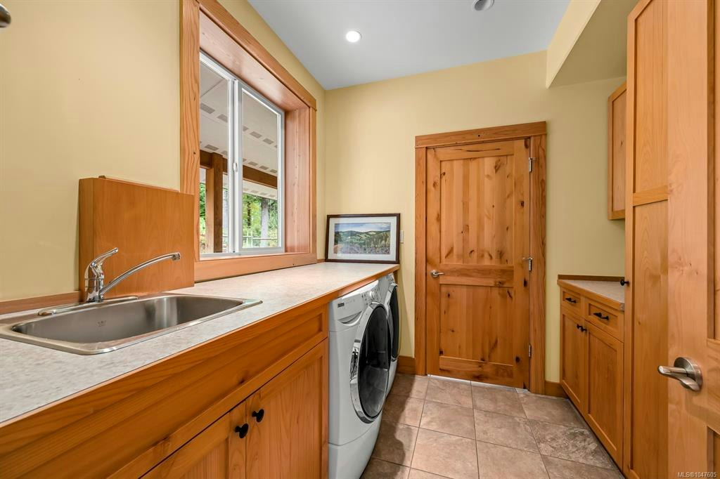 652 Fox Road, Quadra Island, BC, V0P 1N0 - 41