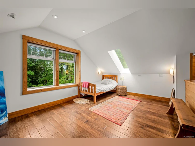 652 Fox Road, Quadra Island, BC, V0P 1N0 - 16