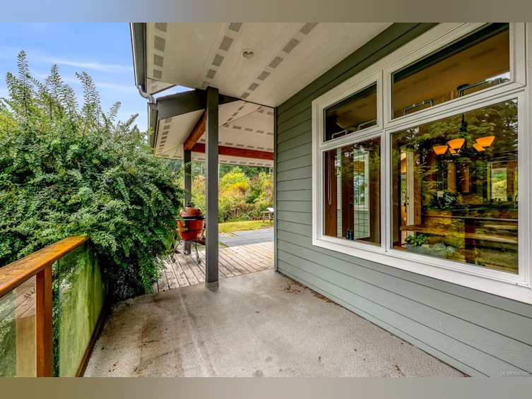 652 Fox Road, Quadra Island, BC, V0P 1N0 - 90