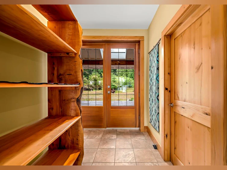 652 Fox Road, Quadra Island, BC, V0P 1N0 - 42