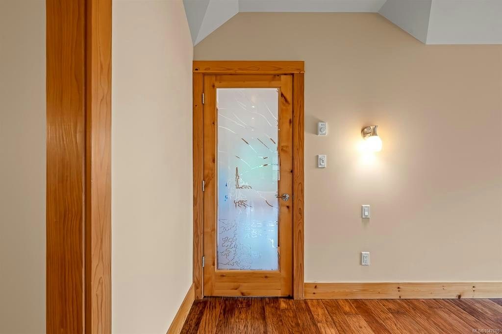 652 Fox Road, Quadra Island, BC, V0P 1N0 - 24