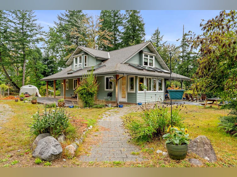 652 Fox Road, Quadra Island, BC, V0P 1N0 - 55
