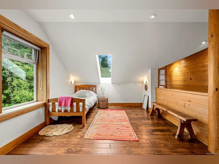 652 Fox Road, Quadra Island, BC, V0P 1N0 - 17
