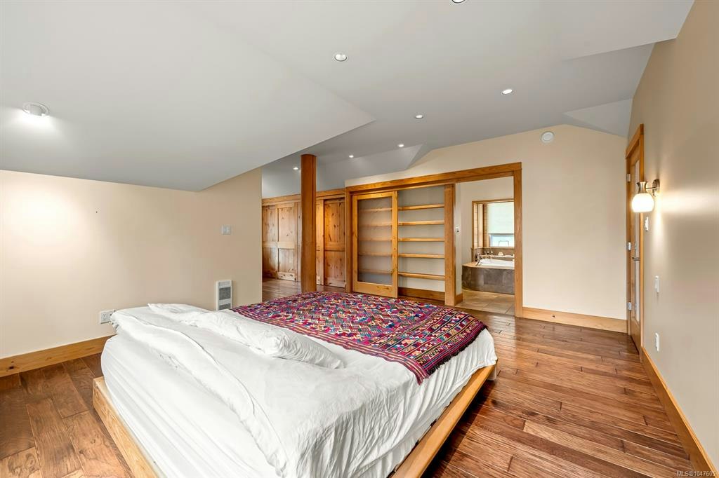 652 Fox Road, Quadra Island, BC, V0P 1N0 - 27