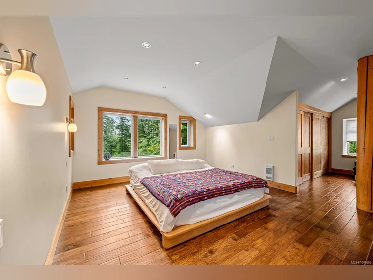 652 Fox Road, Quadra Island, BC, V0P 1N0 - 23