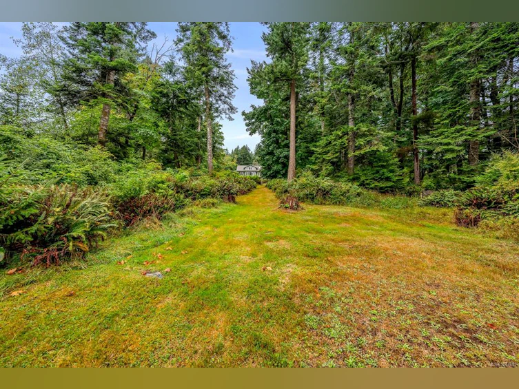 652 Fox Road, Quadra Island, BC, V0P 1N0 - 82