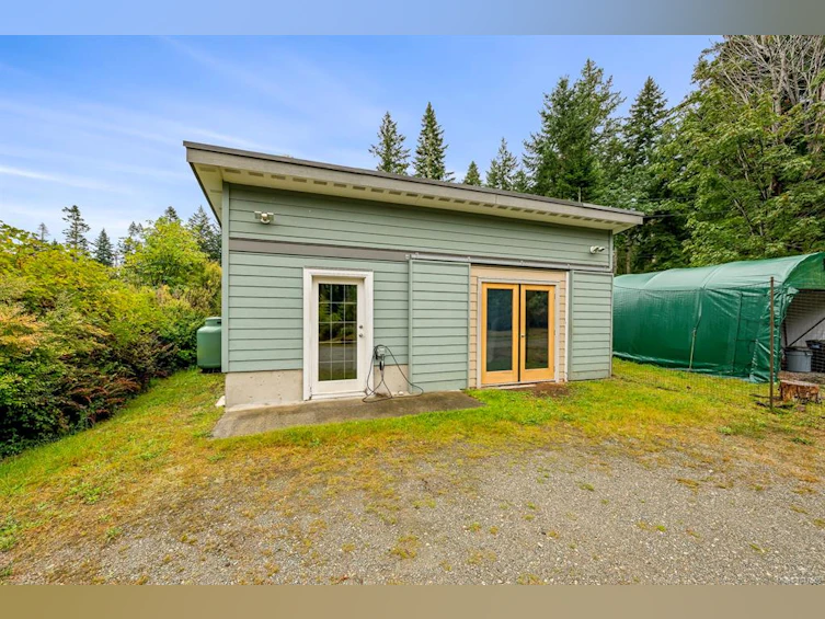 652 Fox Road, Quadra Island, BC, V0P 1N0 - 45