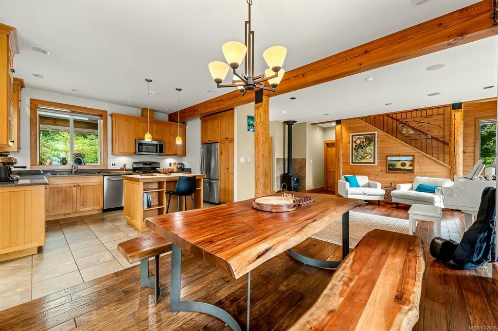 652 Fox Road, Quadra Island, BC, V0P 1N0 - 14