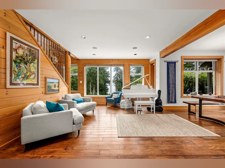 652 Fox Road, Quadra Island, BC, V0P 1N0 - 3