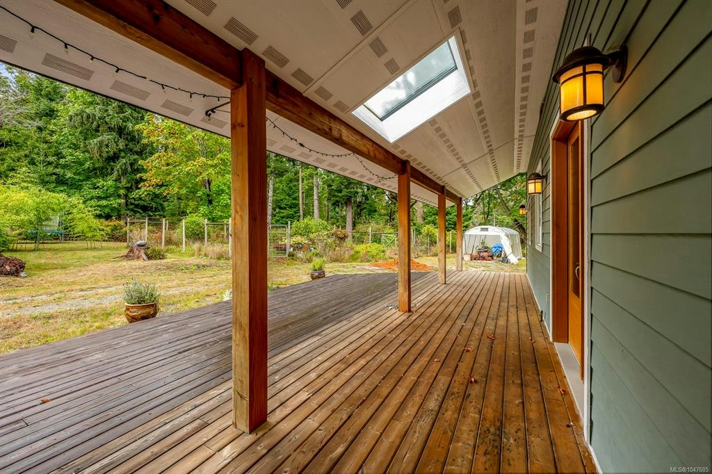 652 Fox Road, Quadra Island, BC, V0P 1N0 - 96