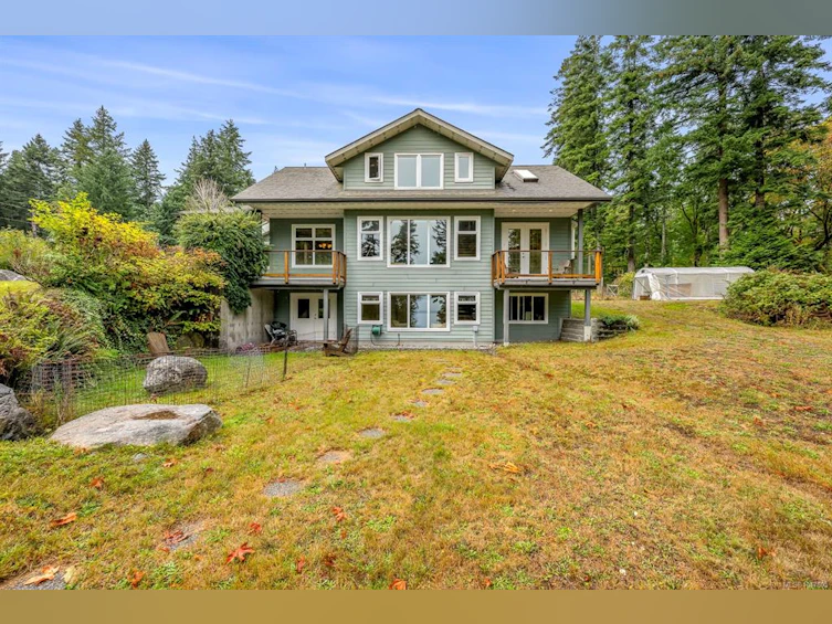652 Fox Road, Quadra Island, BC, V0P 1N0