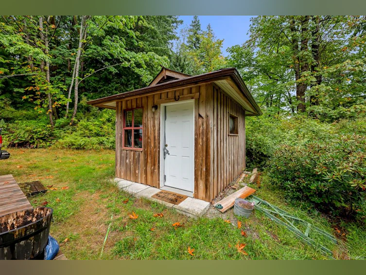 652 Fox Road, Quadra Island, BC, V0P 1N0 - 53