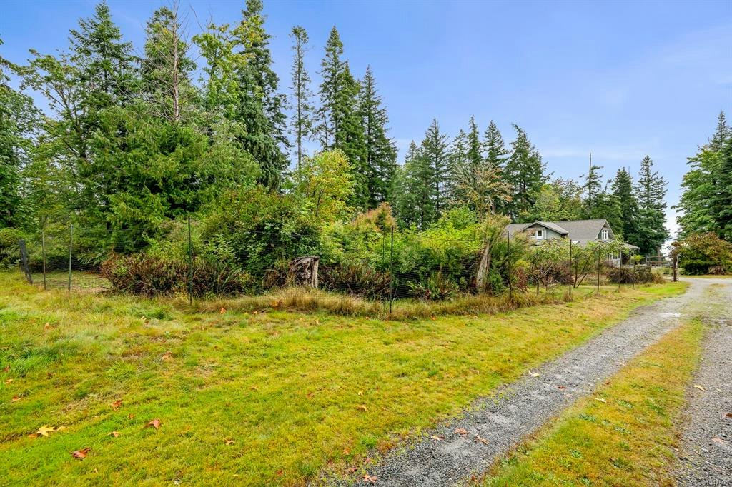 652 Fox Road, Quadra Island, BC, V0P 1N0 - 54