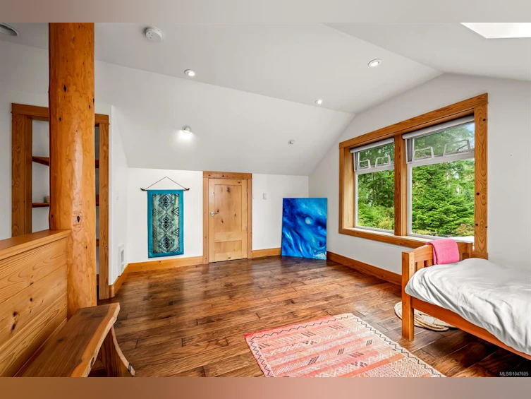 652 Fox Road, Quadra Island, BC, V0P 1N0 - 22