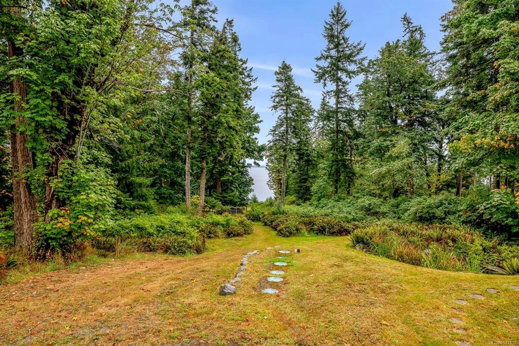 652 Fox Road, Quadra Island, BC, V0P 1N0 - 86