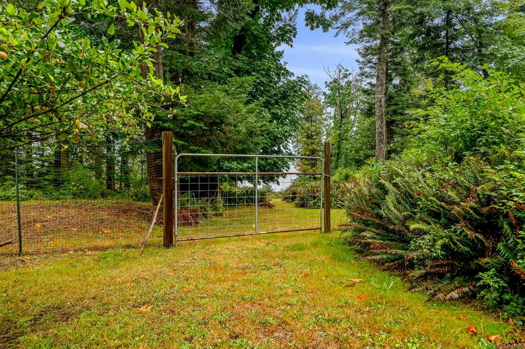 652 Fox Road, Quadra Island, BC, V0P 1N0 - 76