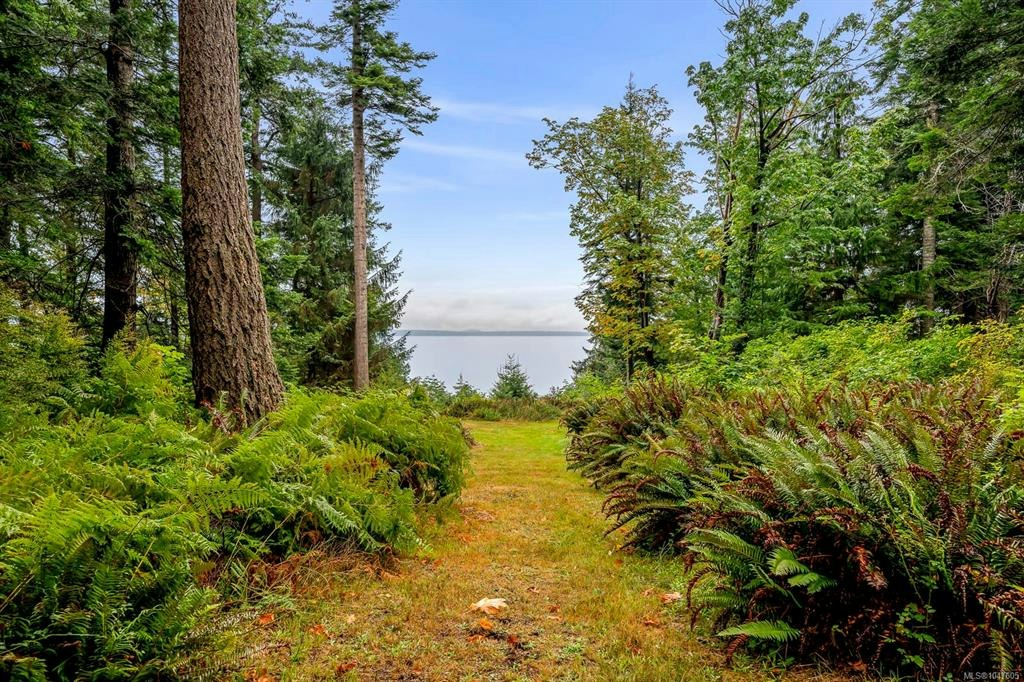 652 Fox Road, Quadra Island, BC, V0P 1N0 - 77