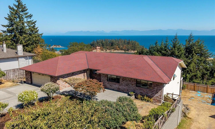 3596 Oakridge Drive