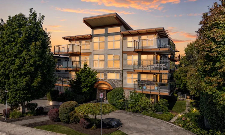 304-2940 Harriet Road