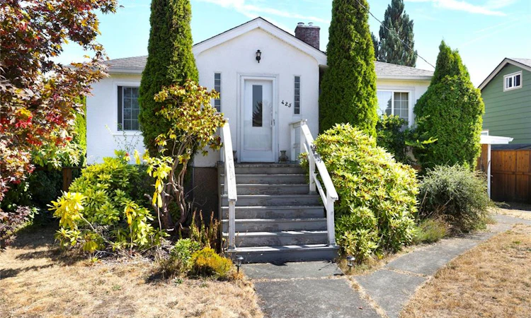 425 White Street