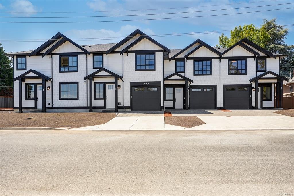 1-4068 Tuxedo Drive, Saanich, BC, V8X 2L3