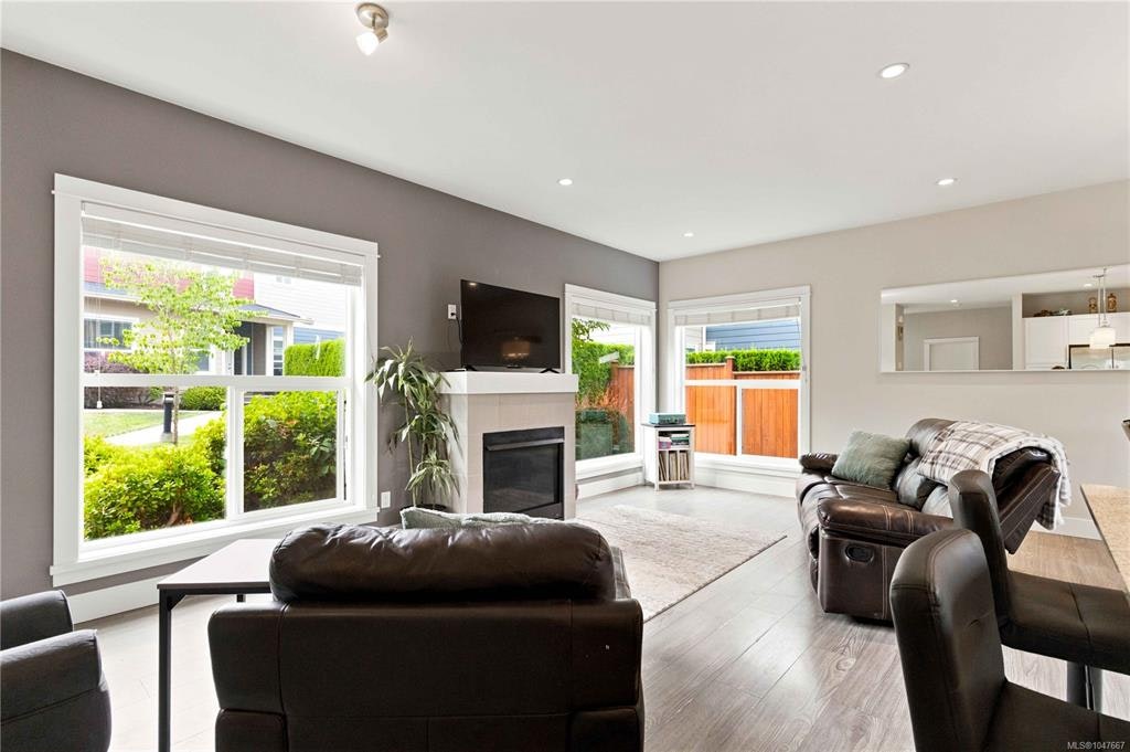 18-1515 Keating Cross Road, Central Saanich, BC, V8M 1W9