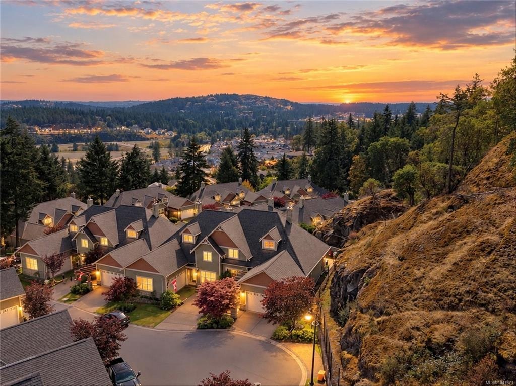 102-945 Bear Mountain Pkwy, Langford, BC, V9B 6T1