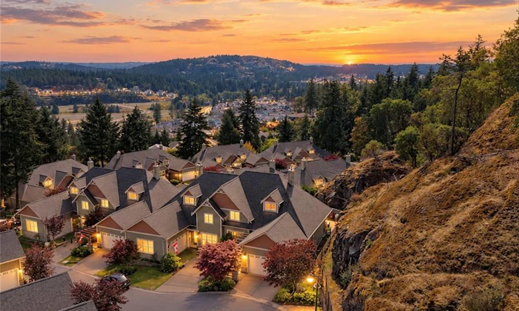 102-945 Bear Mountain Pkwy