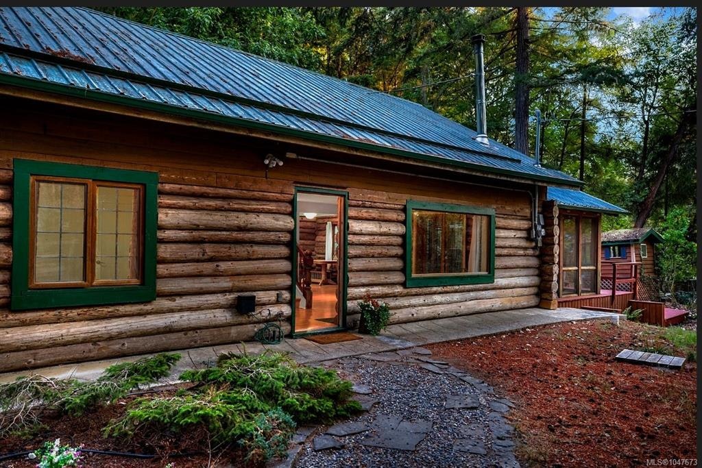 135 Fairway Drive, Salt Spring Island, BC, V8K 1M6