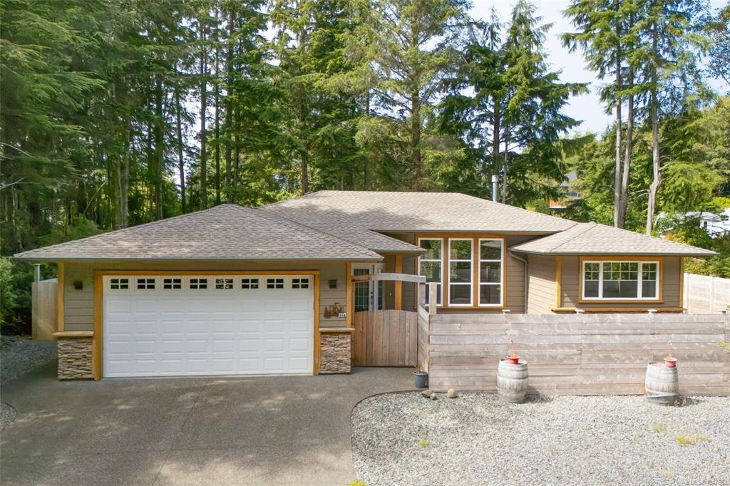 884 Elina Road, Ucluelet, BC, V0R 3A0