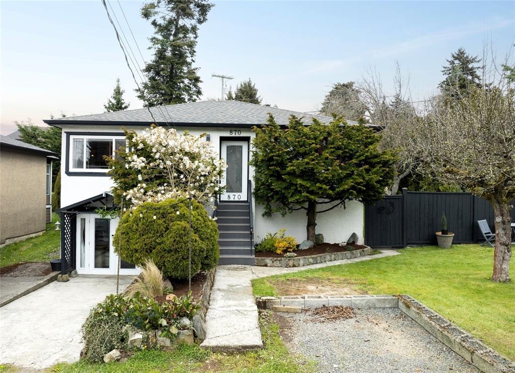 870 Pendene Place, Saanich, BC, V8X 3A1