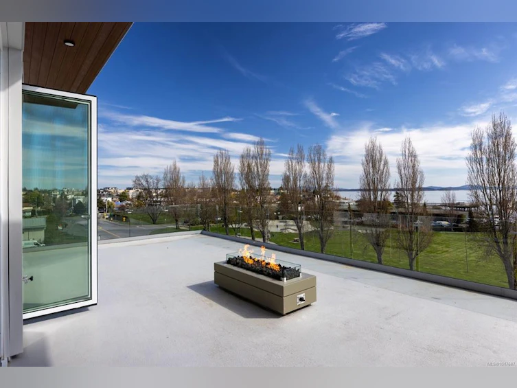401-9570 Fifth Street, Sidney, BC, V8L 2W5 - 3