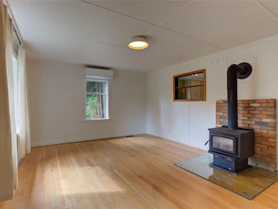6810 Third Street - 5