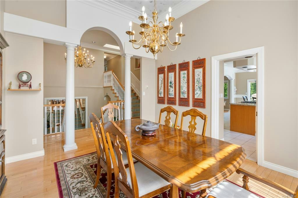 948 Boulderwood Rise, Saanich, BC, V8Y 3G5 - 10