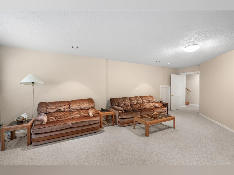 948 Boulderwood Rise, Saanich, BC, V8Y 3G5 - 46