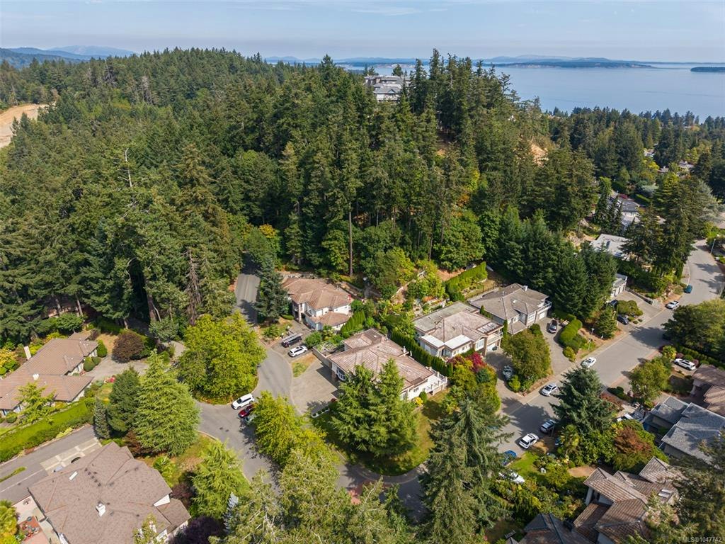 948 Boulderwood Rise, Saanich, BC, V8Y 3G5 - 83