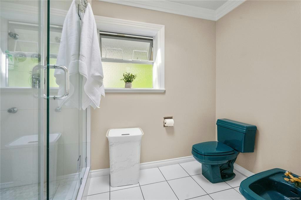 948 Boulderwood Rise, Saanich, BC, V8Y 3G5 - 29