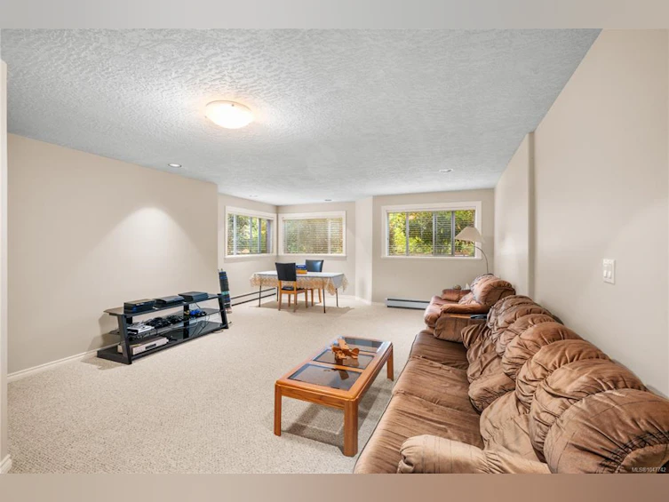 948 Boulderwood Rise, Saanich, BC, V8Y 3G5 - 44