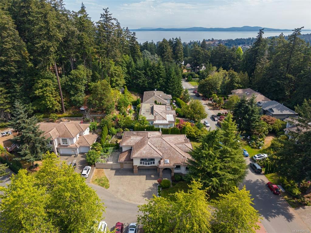 948 Boulderwood Rise, Saanich, BC, V8Y 3G5 - 79