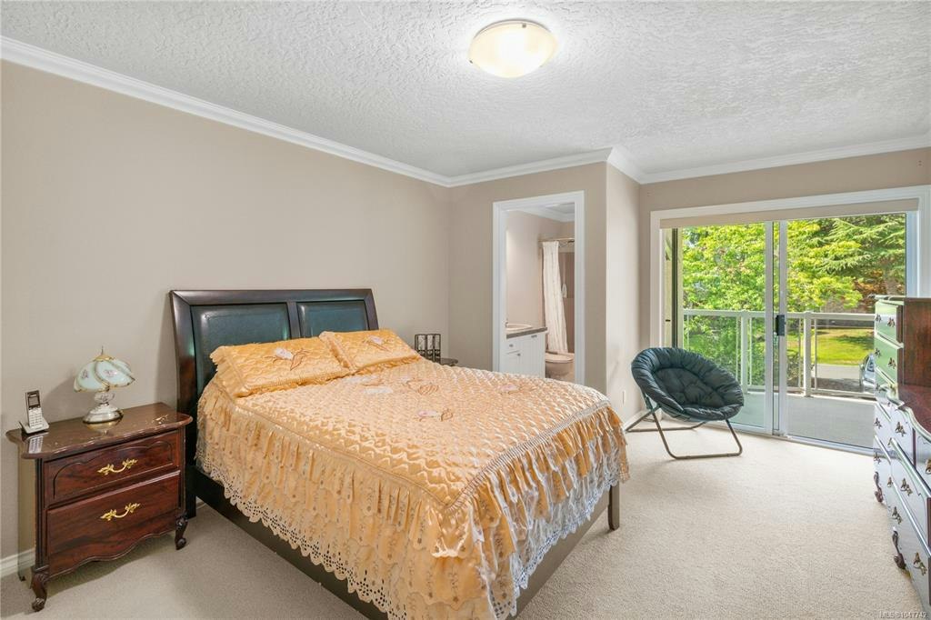 948 Boulderwood Rise, Saanich, BC, V8Y 3G5 - 35