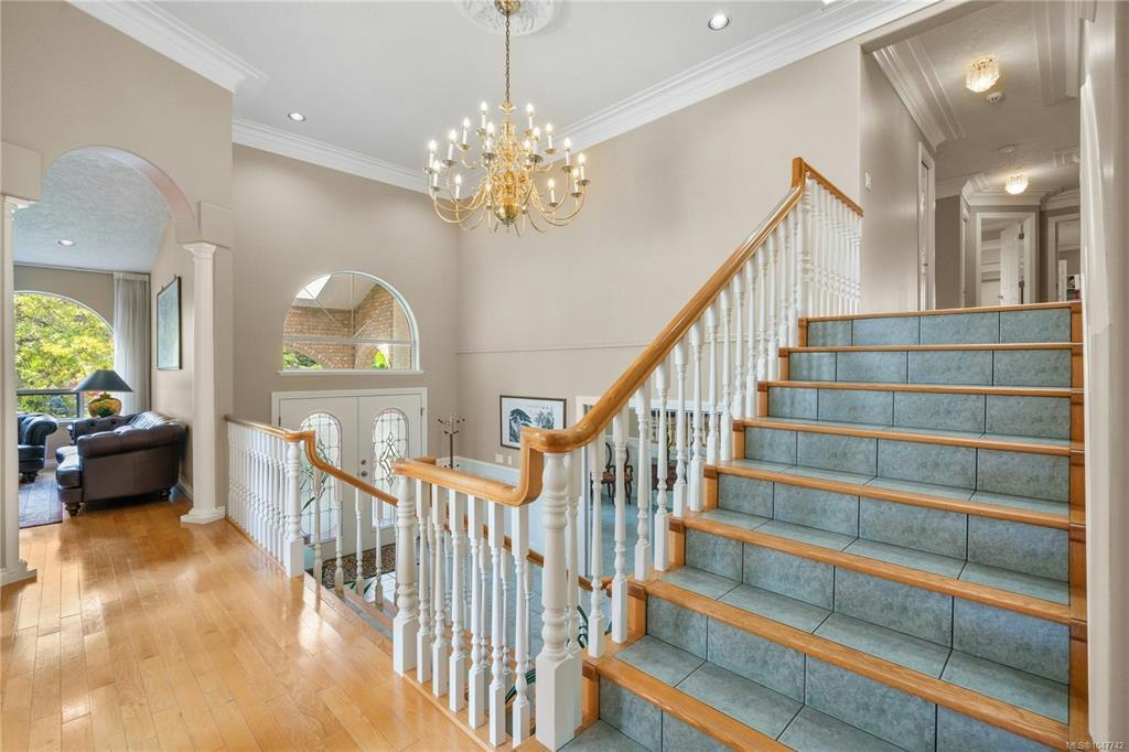 948 Boulderwood Rise, Saanich, BC, V8Y 3G5 - 24