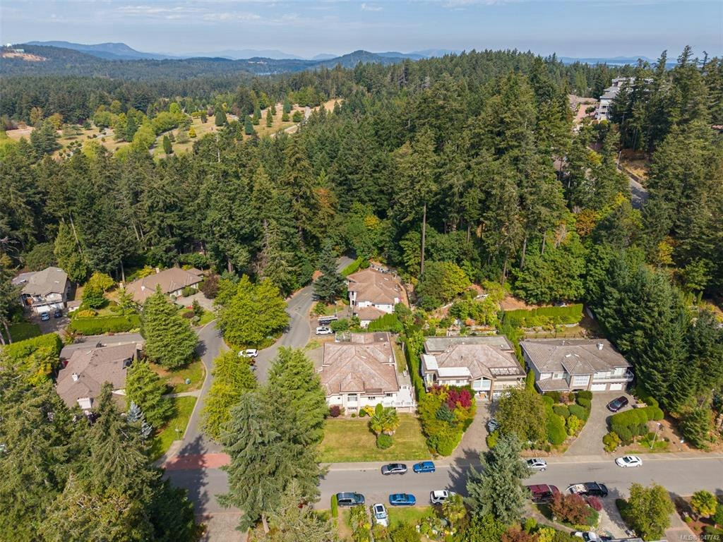 948 Boulderwood Rise, Saanich, BC, V8Y 3G5 - 84